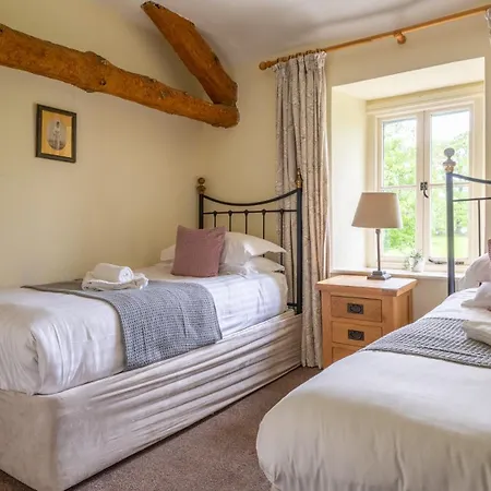 Hullet Hall Semesterbostad Lakeside